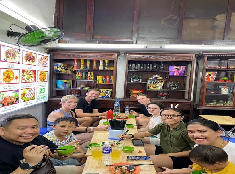 Hanoi: Street Food Tour with Train Street & Hidden Alleyways - How much food you actually get