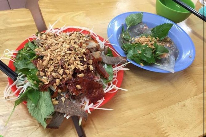 Hanoi Street Food Tour with Train Street Visit - Hanoi food and Train Street in one evening