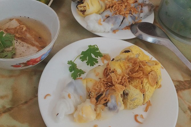 Hanoi Street Food Tour with Train Street Visit - Group size, pace, and practical comfort