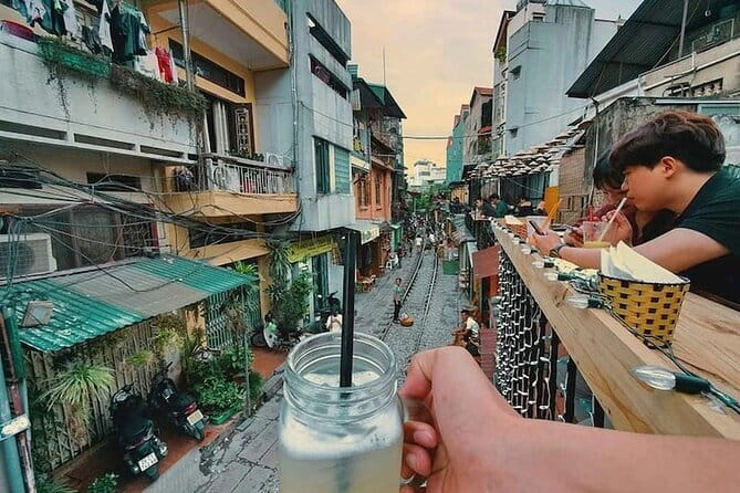 Hanoi street food walking and train street visit - The value of eating with a local guide