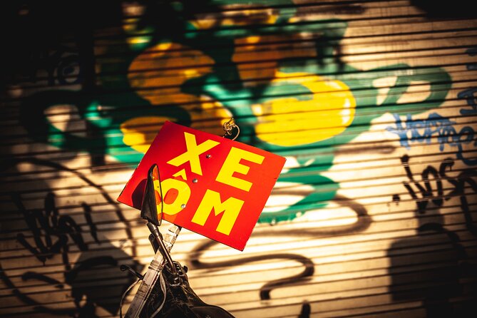 Hanoi Street Photography with a Pro – Phone & Camera - Coffee and a useful photo review