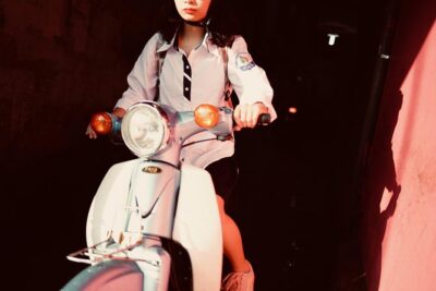 Hanoi Street Photography with a Pro – Phone & Camera
