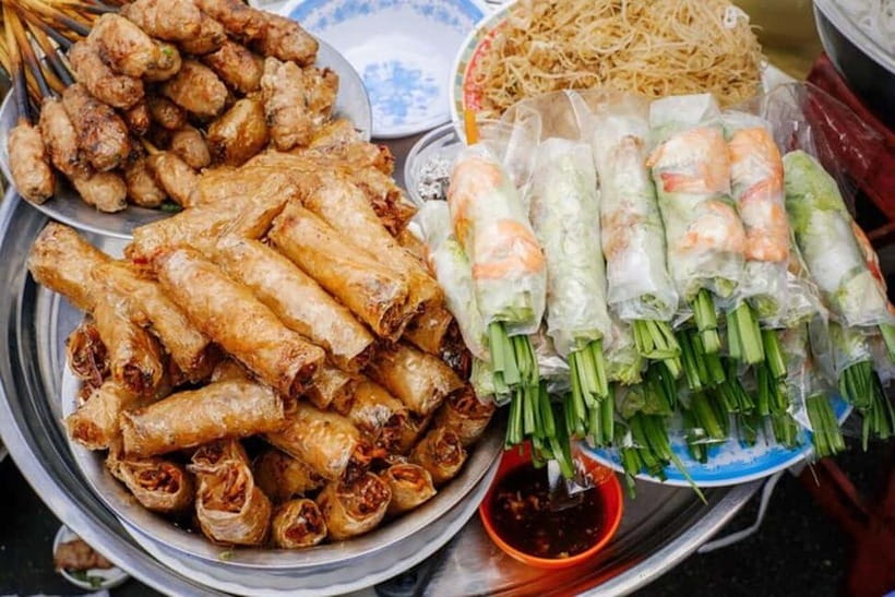 Hanoi Stroll & "Rolling" Street Food Walking Tour - Bò lá lốt, grilled beef wrapped in fragrant leaves