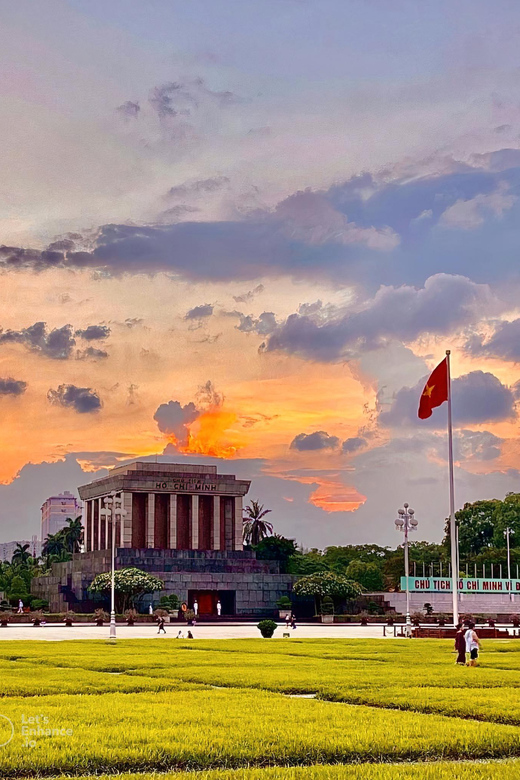 Hanoi: Sunset Highlights Tour with Ao Dai Costume - Hanoi Flag Tower, a quick but useful first stop