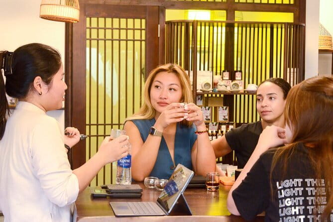 Hanoi Tea Workshop: Specialty Fresh Lotus Tea from West Lake - The welcome drink, snacks, and setting the mood