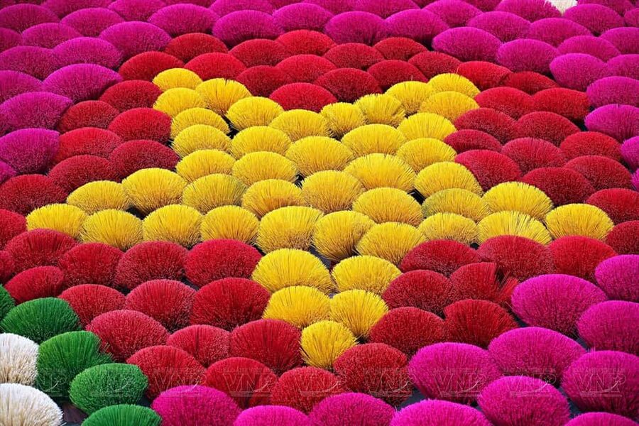 Hanoi: Thang Nghiem Pagoda Or Incense Village & Hat Village - Adding Quang Phu Cau’s incense workshops
