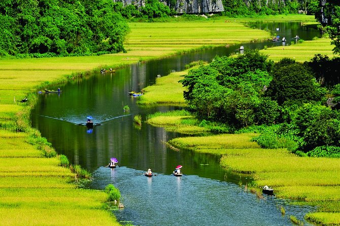 Hanoi to Ninh Binh 1 day: Trang An - Tam Coc - Mua Cave - Hoa Lu - The early pickup and two-hour ride from Hanoi