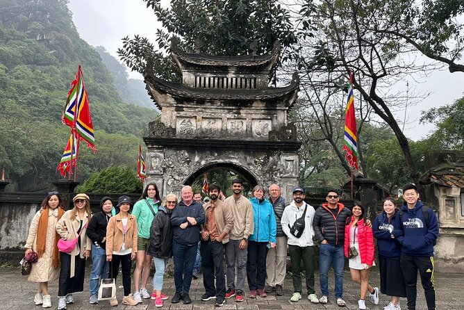 Hanoi to Ninh Binh Day Trip: Mua Cave, Trang An Boat Ride - Lunch - Cycling through rice fields and country lanes
