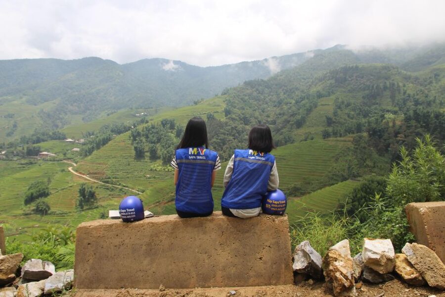 Hanoi to Sapa: Terraced Fields, Culture & Cuisine – 3 Days - The early bus from Hanoi to Sapa