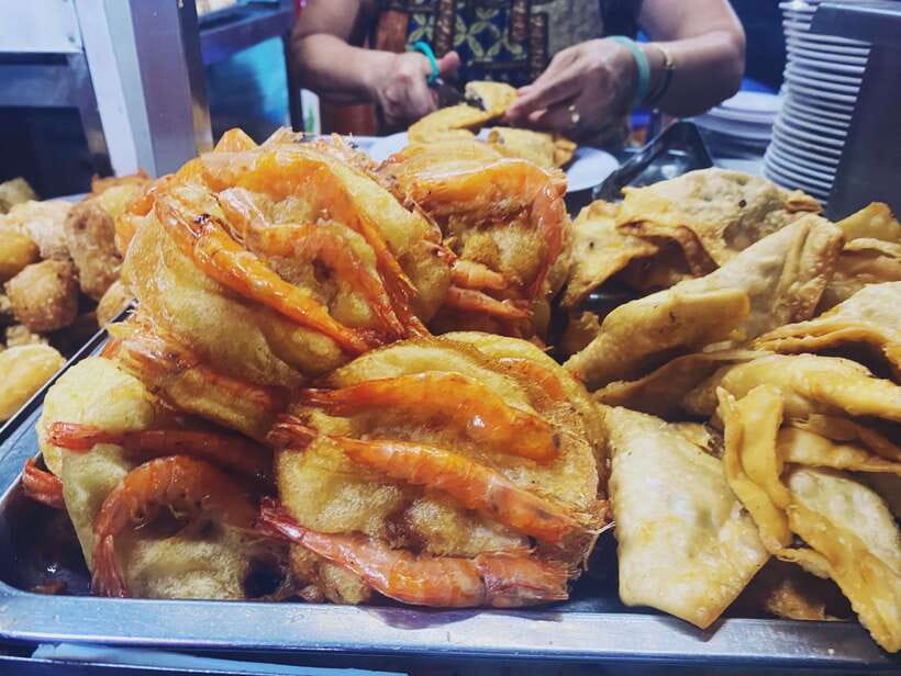 Hanoi: Vietnamese Street Food Tour with Egg Coffee - What makes the guides important