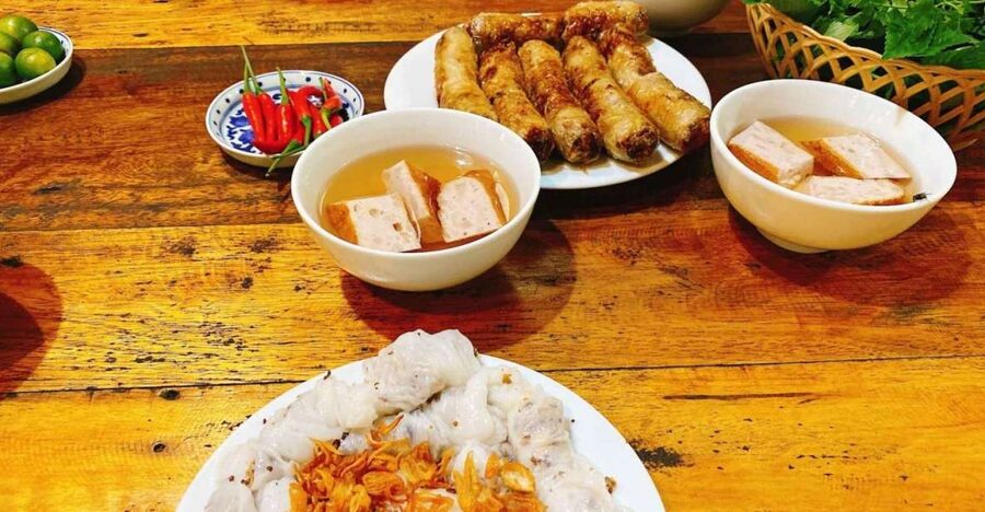 Hanoi: Walking Street Food Tour & Train Street w/Local Guide - Hanoi food is the real starting point