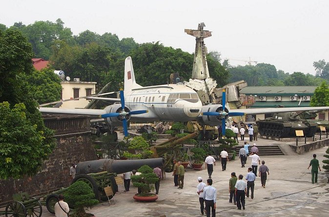 Hanoi War Sites Walking Tour - The French Quarter, Monument of Sacrifice, and Hoan Kiem Lake