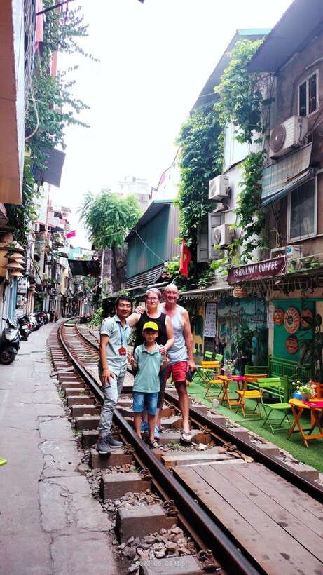 Highlight Hanoi city tour with train street. - Key points at a glance