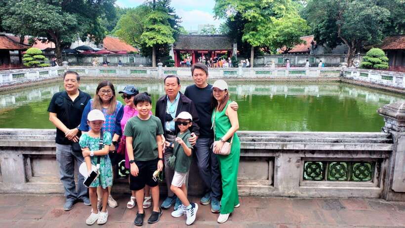 Highlight Hanoi city tour with train street. - A local Vietnamese meal at midday
