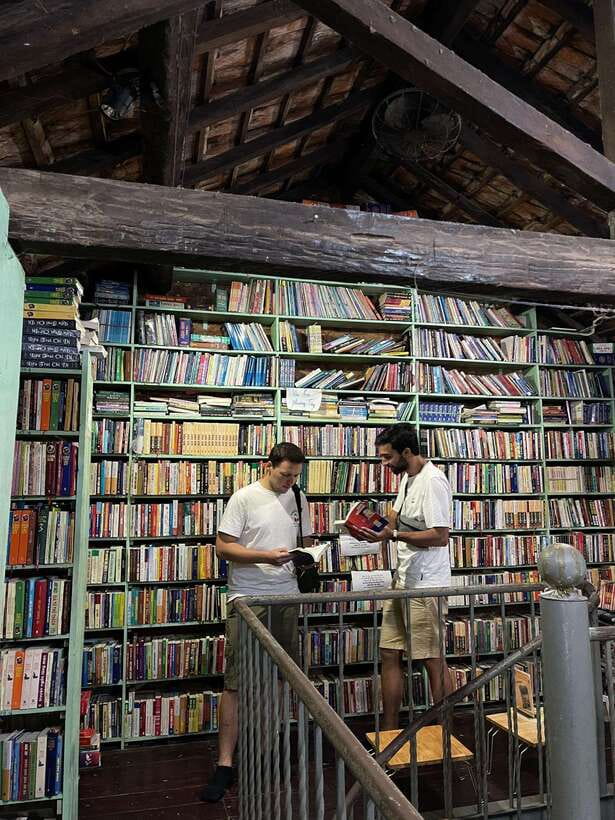 Hoa Lo Prison and Little Paris in Hanoi - Key points to know before you book