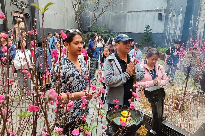 Hoa Lo Prison and Little Paris Tour in Hanoi (French Quarter) - Trang Tien Ice Cream brings the route down to street level