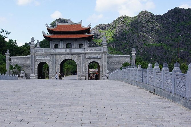 Hoa Lu Tam Coc Full Day Tour: Small Group Tour & Buffet Lunch - Practical details before you reserve