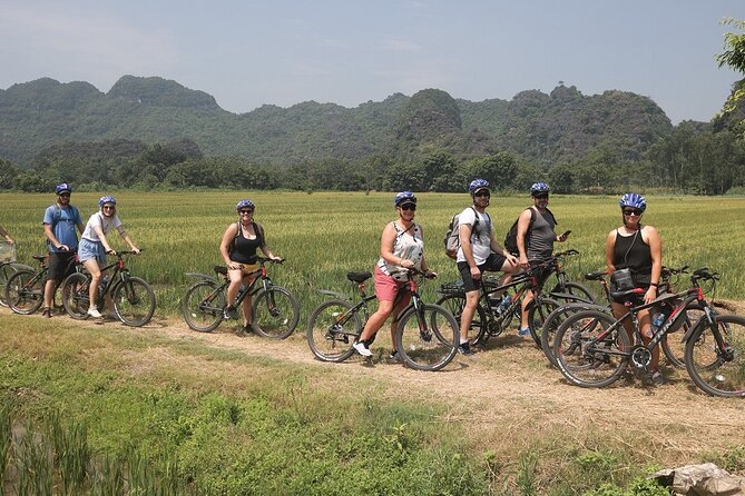 Hoa Lu - Tam Coc - Mua Cave 1 Day with Cycling, Hiking, Lunch - Mua Cave and the 500-step climb
