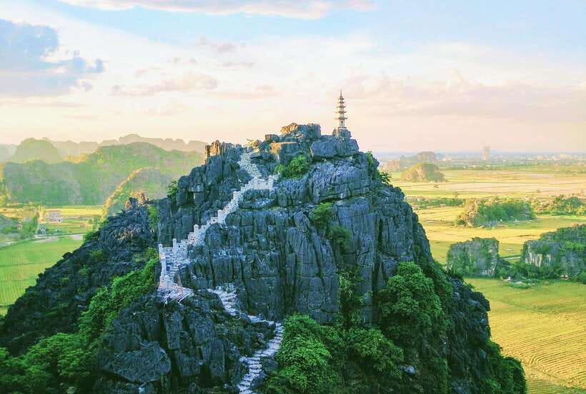 Hoa Lu, Tam Coc, & Mua Cave Day Trip with Lunch & Limousine - Who should book, and who should think twice