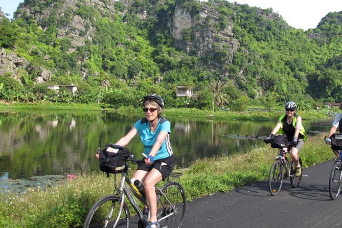 Hoa Lư Tam Coc & Mua Cave full day Including Buffets Lunch - Cycling from Tam Coc to Bich Dong
