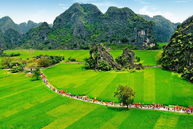 Hoa Lu - Tam Coc - Ninh Binh Day Tour: Biking, Visit Local Family - Hoa Lu, Vietnam’s first capital