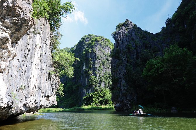 Hoa Lu - Tam Coc - Ninh Binh Day Tour: Biking, Visit Local Family - Who should book this experience