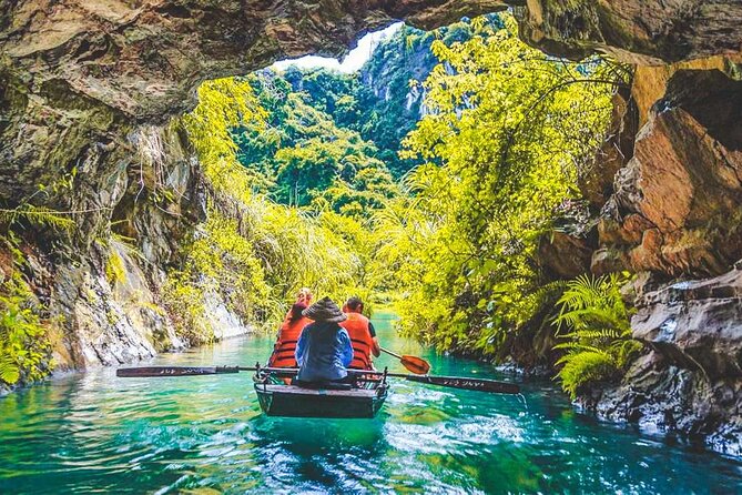 Hoa Lu Trang An and Mua Cave by Limousine from Hanoi - Hoa Lu and Vietnam’s early capital