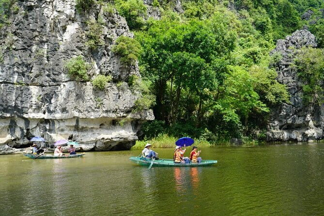 Hoa Lu - trang an - mua cave 1 day buffet luch - Key points to know before booking