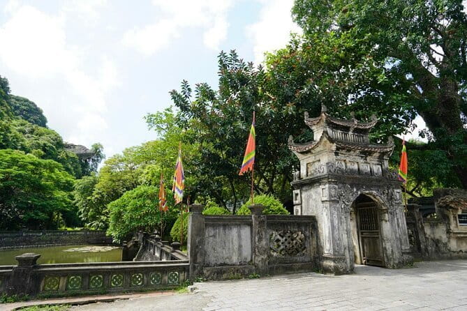Hoa Lu - trang an - mua cave 1 day buffet luch - The 7:00 am start from Hanoi