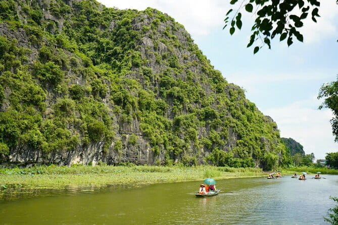 Hoa Lu - trang an - mua cave 1 day buffet luch - Hoa Lu and the temples of two royal dynasties