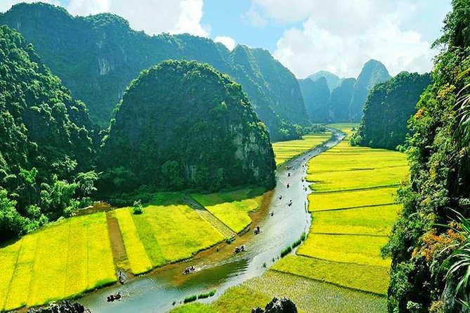 Hoa Lu - Trang An - Mua Cave- 1 Day Trip from Hanoi By Limousine and Small Group - Limousine transport and the 15-person group