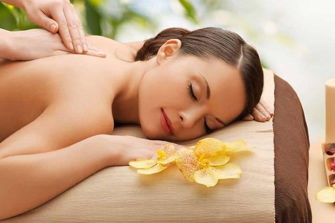 Hoang's Spa Relaxing Hot Stone Massage - What Happens During the Massage