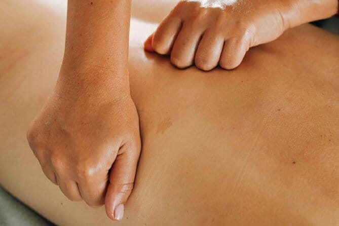 Hoang's Spa Relaxing Hot Stone Massage - Arriving at 3 Hàng Điếu in the Old Quarter
