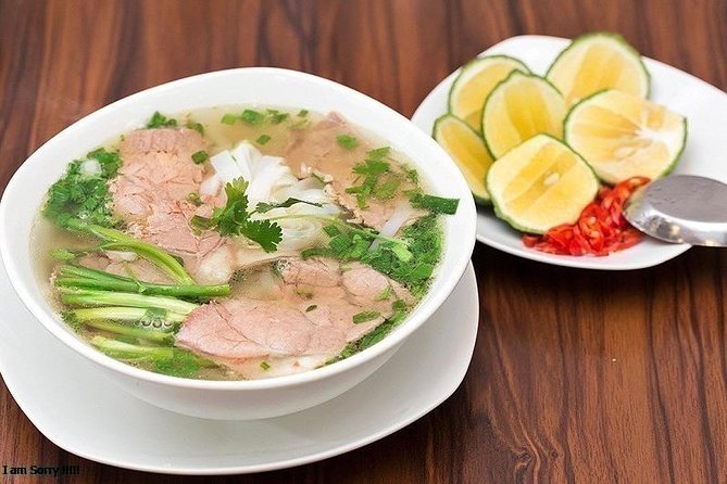 [HOT] Hanoi Old Quarter Walking Street Food - Small Group Tour - Fresh rolls, banh mi, and the value of local stops