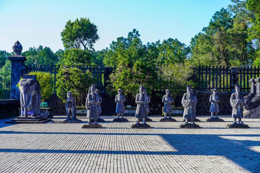 Hue: Royal Tombs & Imperial City Tour by Private Car - What the private car adds