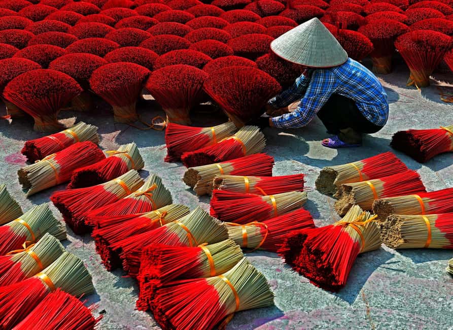 Incense Village & Hanoi Tour With Train Street - Small Group - Train Street before lunch