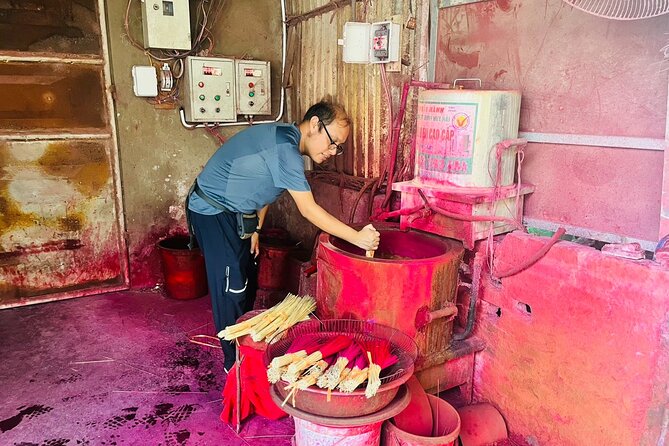 Incense Village, Hat & Lacquer Artisanal Tour Options From Hanoi - Ha Thai Village and Vietnamese lacquer art