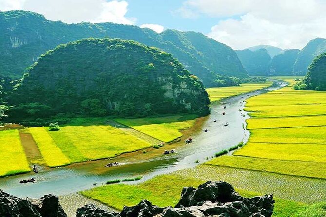 Incense Village, Tam Chuc Pagoda, Ninh Binh Trang An Cruise Tour - Tam Chuc Pagoda beside the lake
