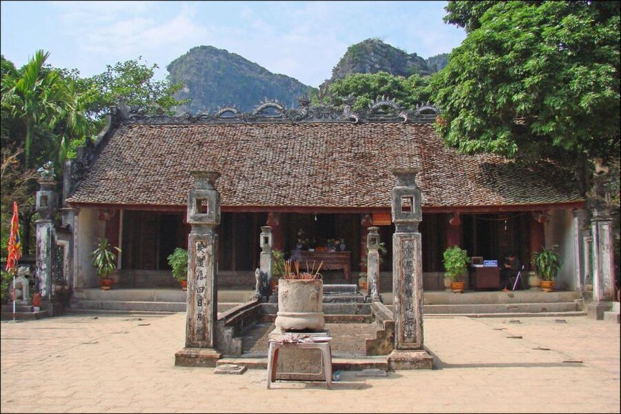 Incense Village-Tam Coc-Hoa Lu Small Group of 9 From Hanoi - How the day feels from start to finish
