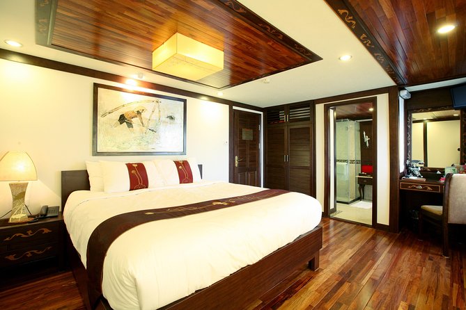 Indochina Sails Halong Bay - Cabins, food, and service on board