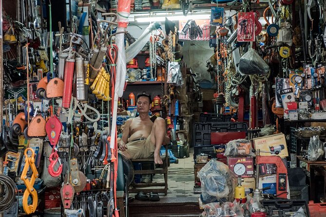 Into the Thieves Market Hanoi Photo Tour - Why the market works so well for photography