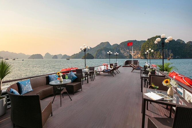 La Regina 2 days tour in Halong Bay & Bai Tu Long Bay - 4 star - Spring rolls and dinner on the sundeck