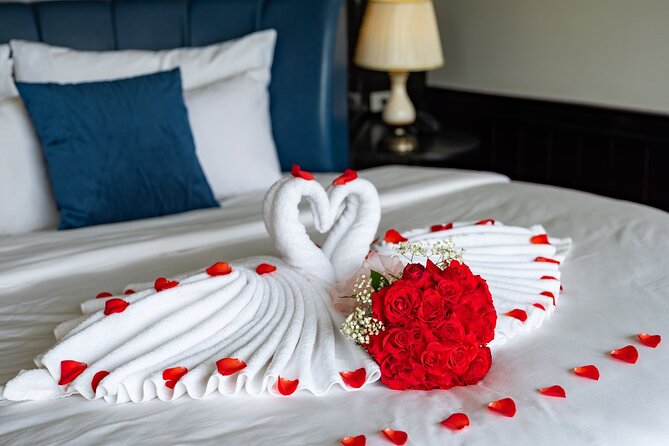 Lan Ha and Halong Bay 5 Star Cruise with Balcony - The role of the local guide and Wavego Travel