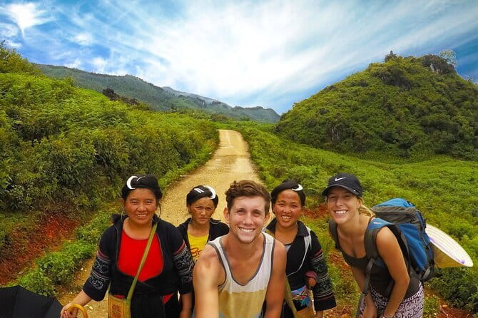 Lan Ha Bay 2 days tour with 3-star cruise - Day two: sunrise, breakfast, and local fishing life
