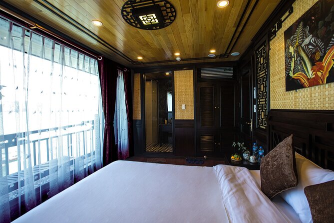 Lan Ha bay deluxe cruise 2D/1N: kayaking & swimming at pristine places & meals - Timing, cancellations, and the one issue to watch