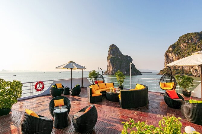 Lan Ha bay luxury cruise 2D/1N: Kayaking, jumping & Swimming at pristine places - First afternoon: lunch, kayaking, and a swim