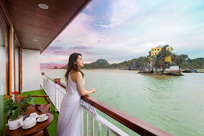 LEADING: All inclusive 3D/2N on cruises in HALONG - many options - Day two: caves, kayaking, and the Cat Ba alternative