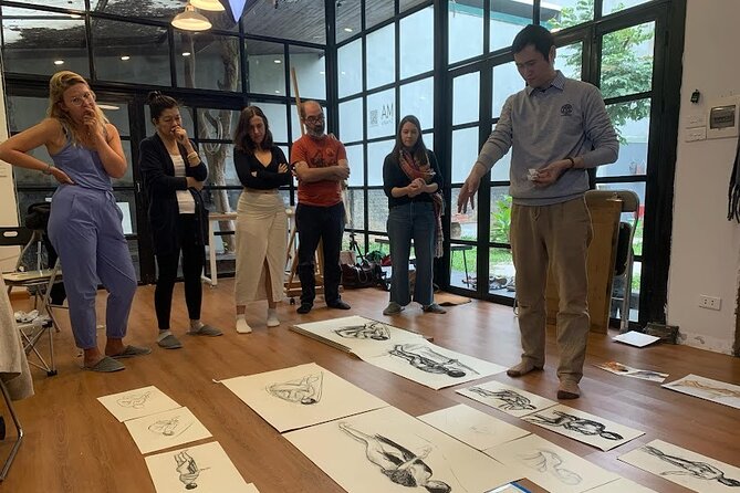 Life Drawing Class - Art Workshop at Art Tutor Hanoi - Why the live model matters