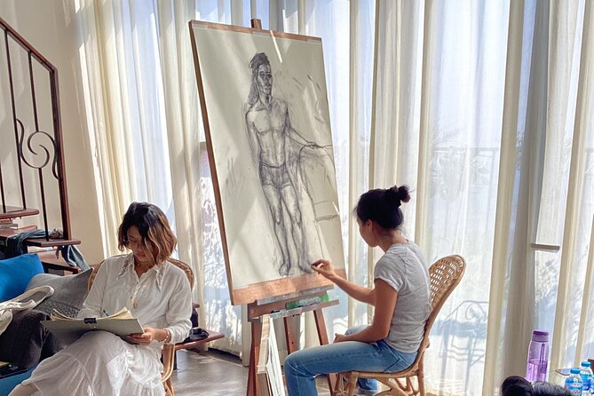Life Drawing Class - Art Workshop at Art Tutor Hanoi - The instructor support makes the difference