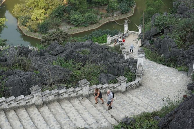 Luxury Bai Dinh Pagoda ,Trang An Boat Trip & Mua Cave 1 Day Trip - Bai Dinh Pagoda and its giant scale
